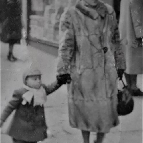 Graeme St Clair Shopping In Glasgow With His Mum