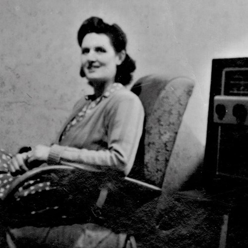 Ella Morrison, Murdo Morrisons Mother With Radio